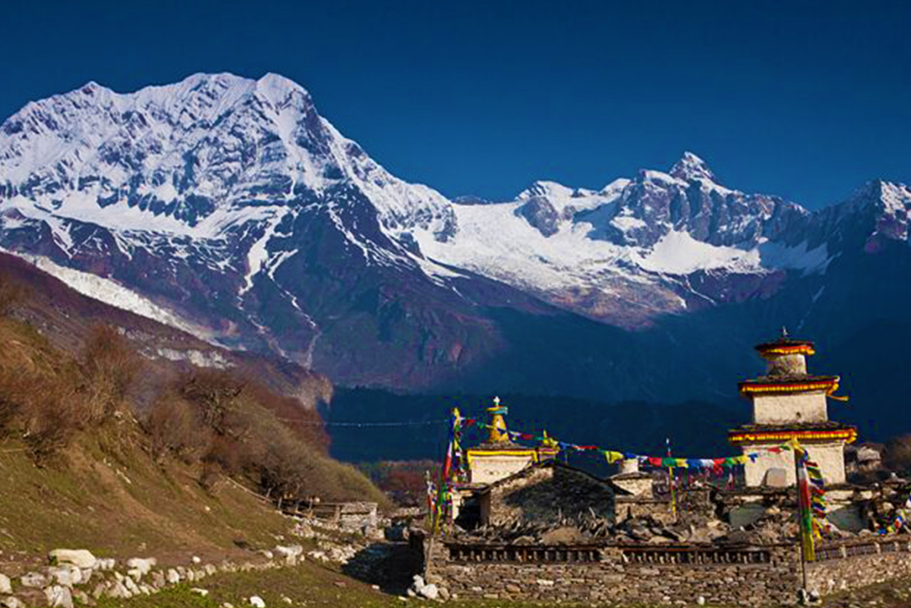 Гималаи место. Гора Манаслу Непал. Шамбала Гималаи Тибет. Катманду Непал Гималаи. Гималаи горы Катманду.